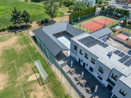 Zlechov - přístřešky sportovního areálu